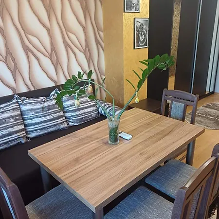 Art Ruja Apartment *